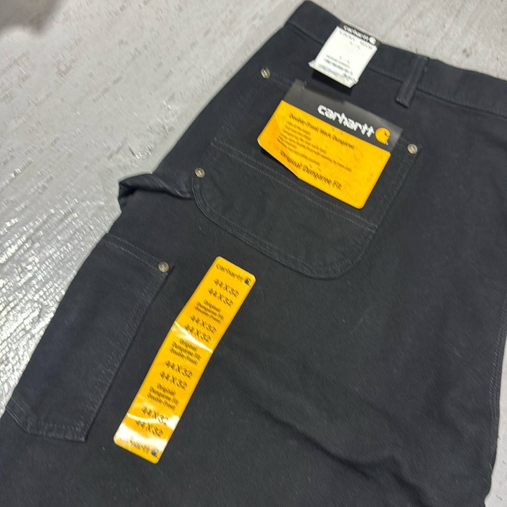 Carhartt Men's Work Pants - Black Size 44x32

New. Never worn.